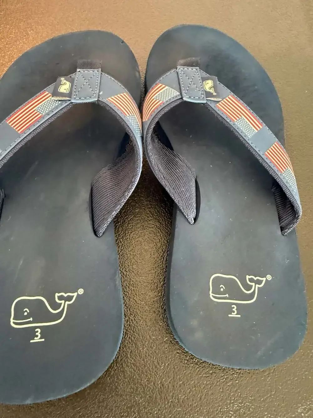 Vineyard Vines Boys' Flag Whale Classic Flip Flop Slip On 3